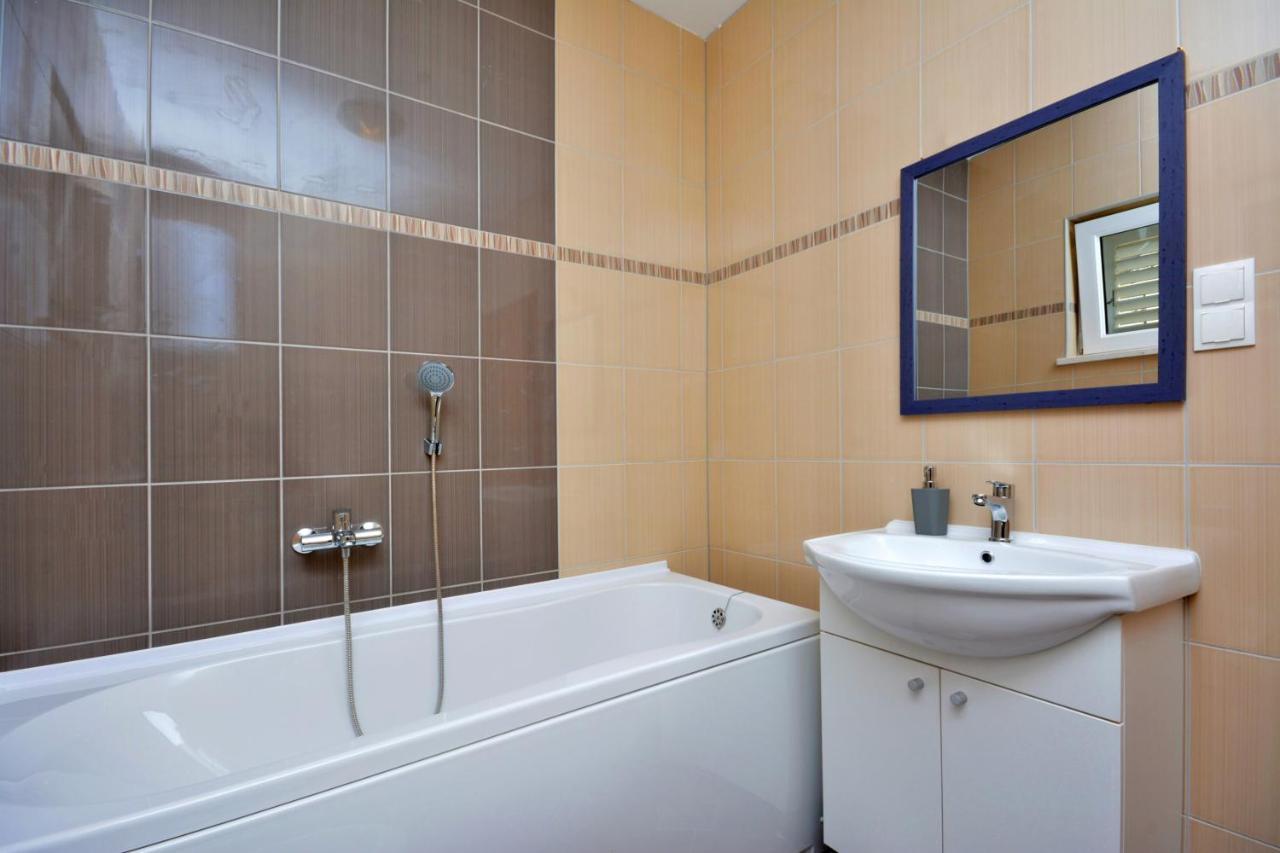 Apartment Wild Rose Podstrana Zewnętrze zdjęcie