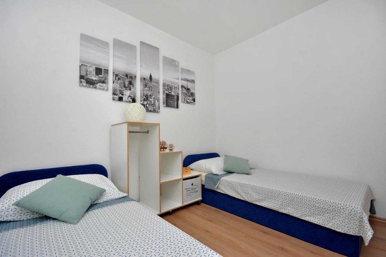Apartment Wild Rose Podstrana Zewnętrze zdjęcie