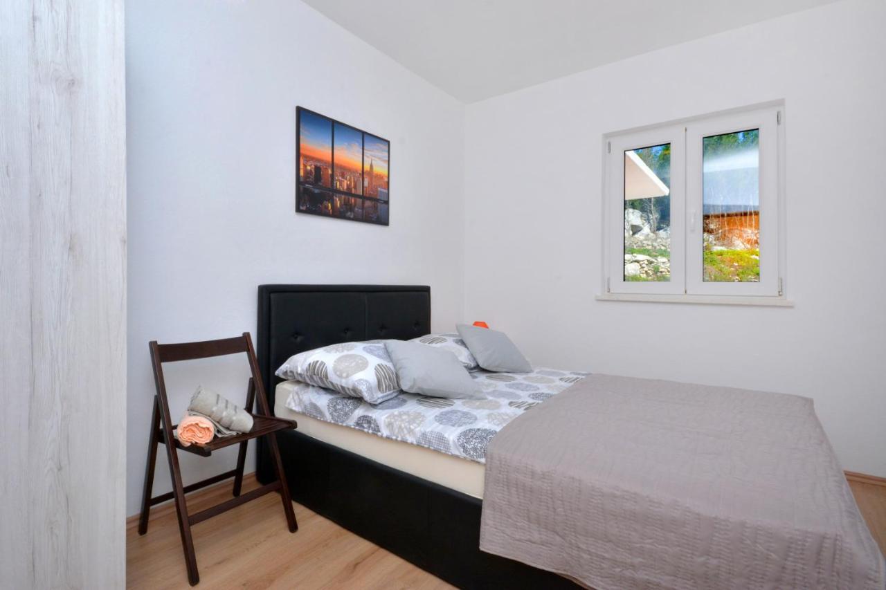 Apartment Wild Rose Podstrana Zewnętrze zdjęcie